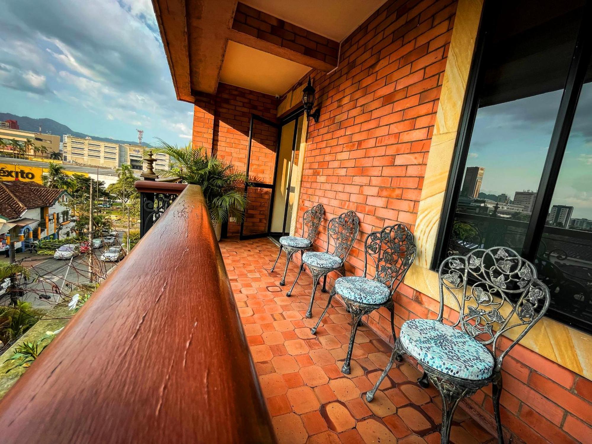 Hotel Castilla Real Pereira Exterior foto